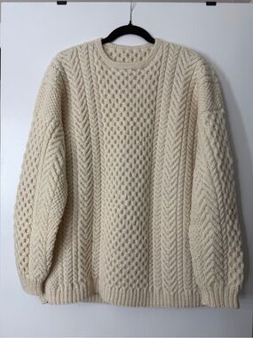 Hand-knitted Unisex cable wool sweater - M-L - NEW